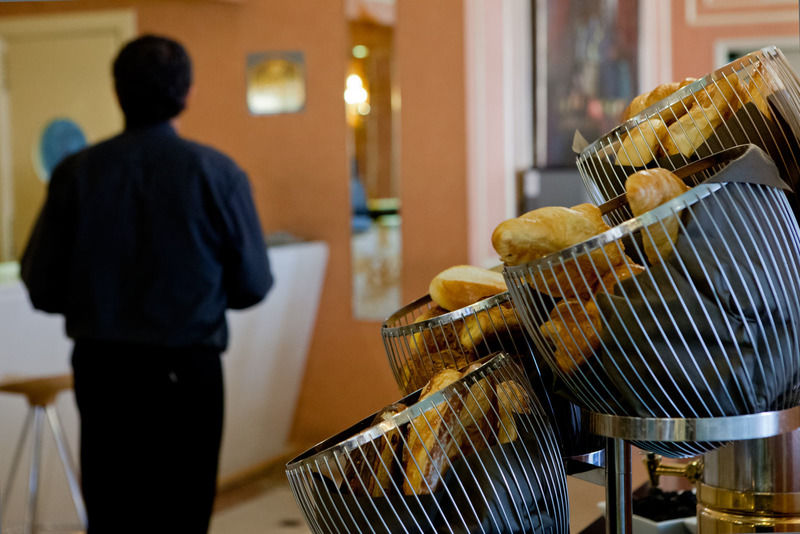 Hotel Arosa Madrid Eksteriør bilde