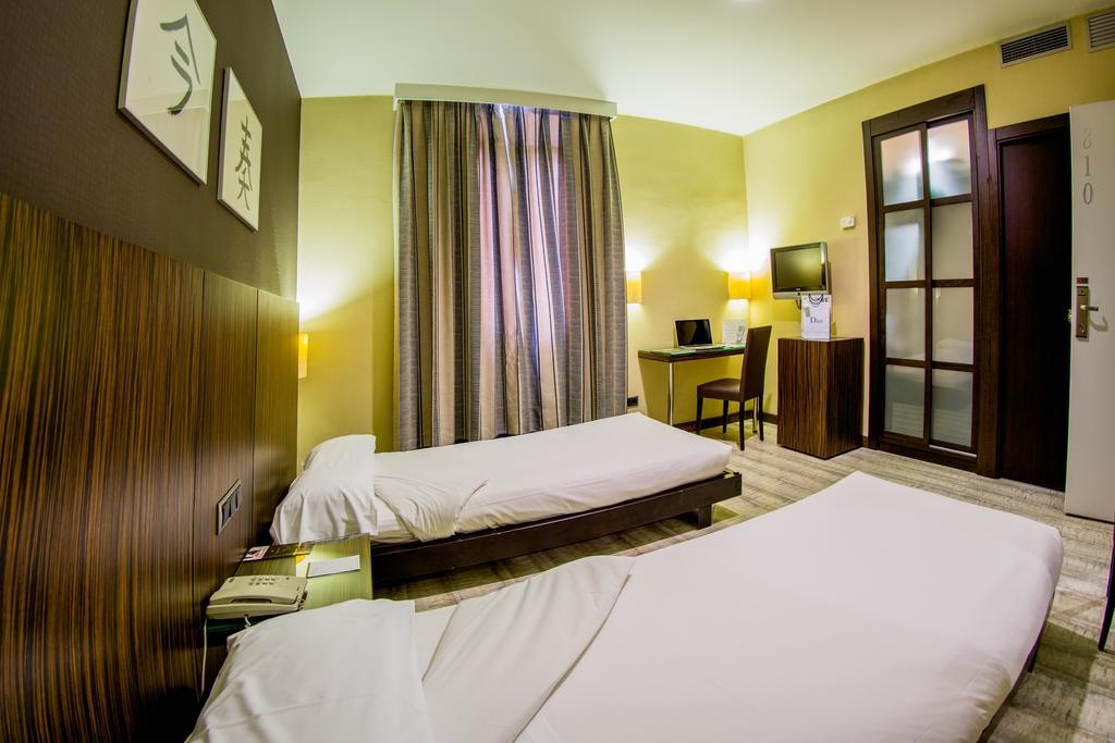 Hotel Arosa Madrid Eksteriør bilde