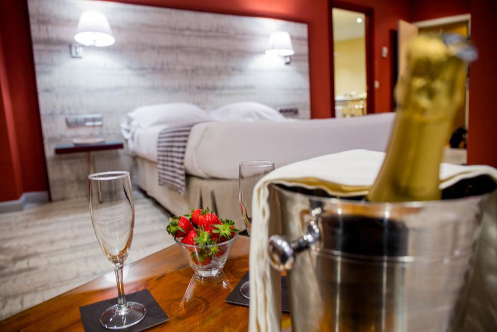Hotel Arosa Madrid Eksteriør bilde