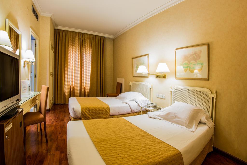 Hotel Arosa Madrid Eksteriør bilde