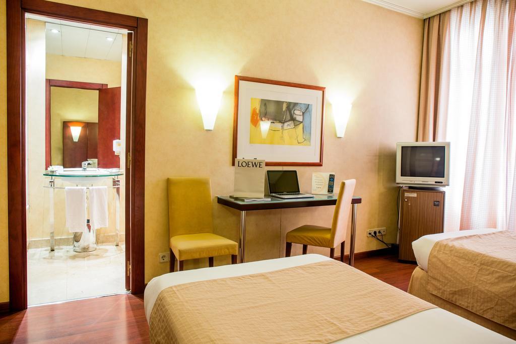 Hotel Arosa Madrid Eksteriør bilde