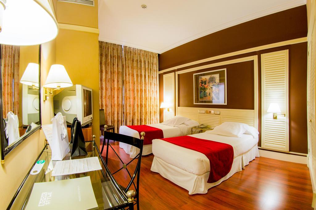 Hotel Arosa Madrid Eksteriør bilde