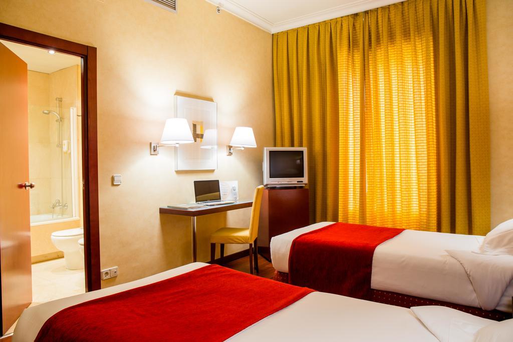 Hotel Arosa Madrid Eksteriør bilde