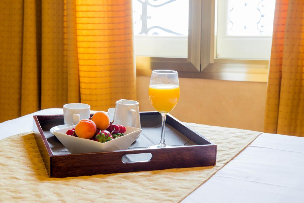 Hotel Arosa Madrid Eksteriør bilde