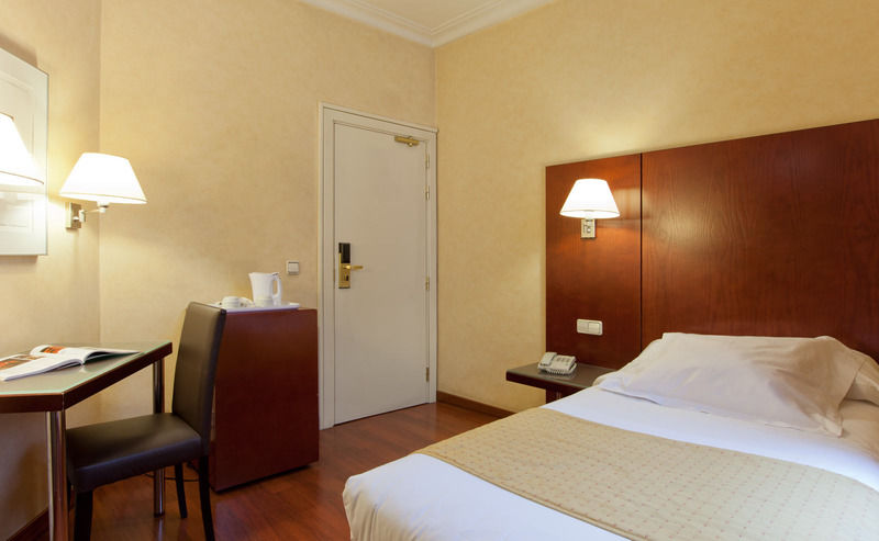 Hotel Arosa Madrid Eksteriør bilde